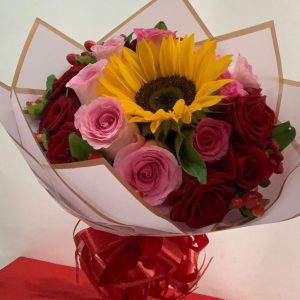 Buquet de rosas girasol en papel coreano