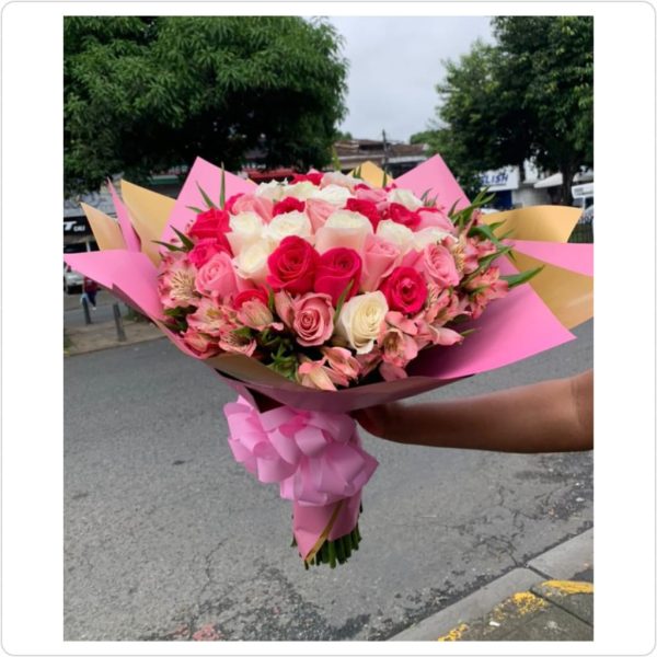 Buchones de Rosas Rosadas y Fucias